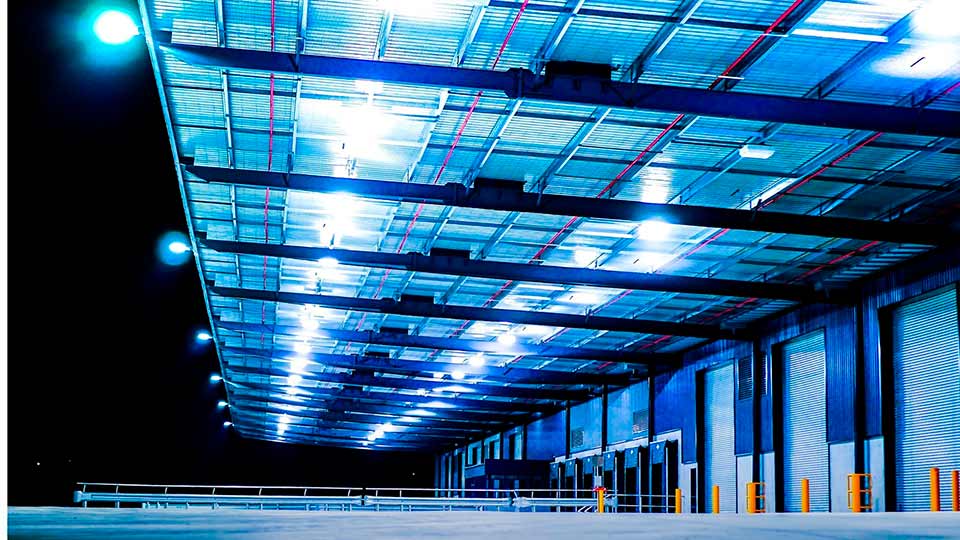 Iluminación Exterior de Naves Industriales